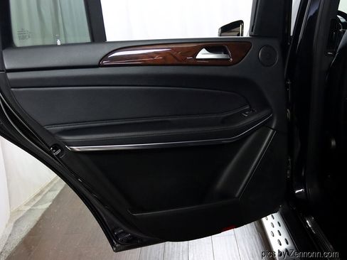 Used 2017 Mercedes-Benz GLS 550 4MATIC w/ Driver Assistance Package image 31