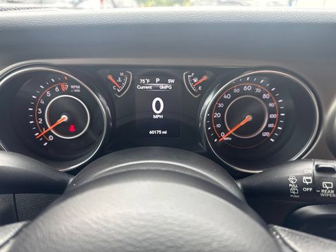 Used 2018 Jeep Wrangler Sport AWD/4WD image 15