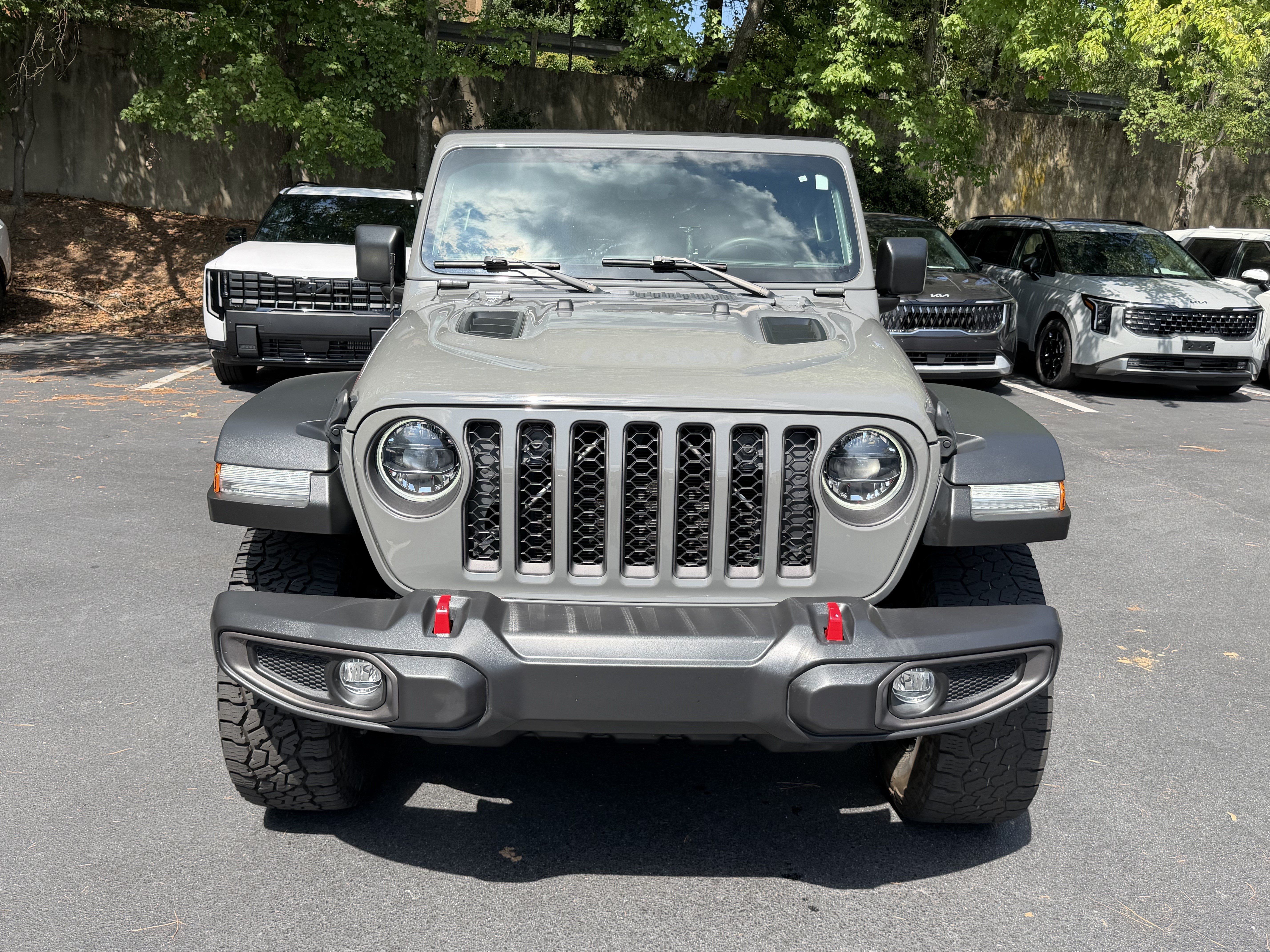 Used 2023 Jeep Gladiator Rubicon w/ LED Lighting Group AWD/4WD image 2