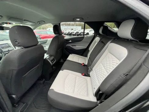 Used 2021 Chevrolet Equinox LS w/ LS Convenience Package image 14