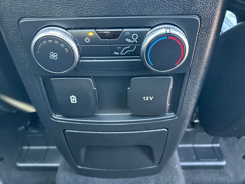 Certified 2022 Ford Explorer XLT w/ Equipment Group 202A image 24