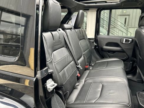 Used 2022 Jeep Wrangler Unlimited Sahara w/ Cold Weather Group image 30