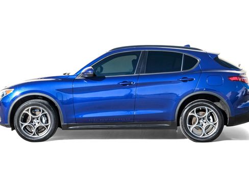 Used 2022 Alfa Romeo Stelvio Sprint image 8