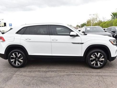 Used 2023 Volkswagen Atlas Cross Sport SE image 5