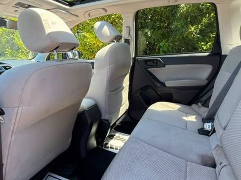 Used 2018 Subaru Forester 2.5i Premium AWD/4WD image 16