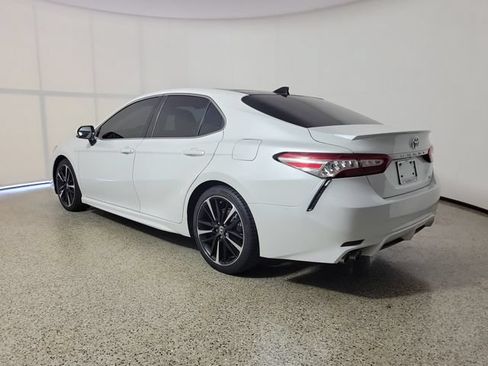 Used 2020 Toyota Camry XSE FWD image 7