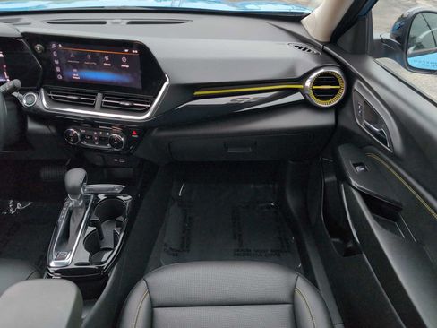 Used 2025 Chevrolet Trax ACTIV w/ Driver Confidence Package FWD image 28