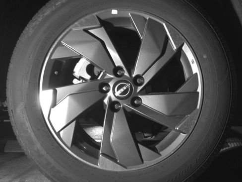 Used 2025 Nissan Rogue SV image 15