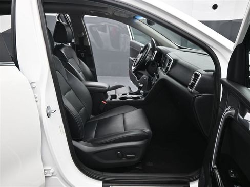 Used 2018 Kia Sportage SX image 9