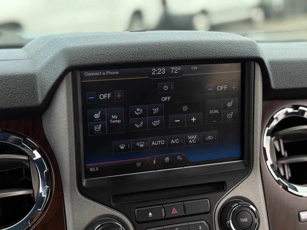 Used 2013 Ford F350 Lariat w/ Lariat Ultimate Pkg AWD/4WD image 18