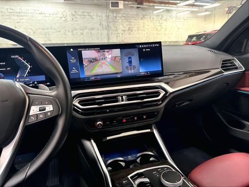 Used 2024 BMW 330i Sedan w/ Convenience Package RWD image 9