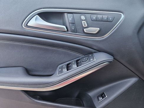 Used 2019 Mercedes-Benz CLA 250 4MATIC image 24