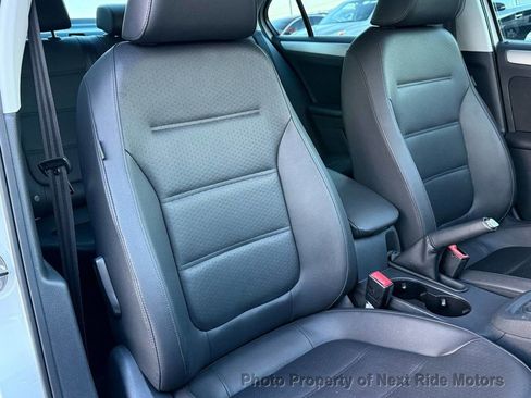 Used 2014 Volkswagen Jetta SE image 17