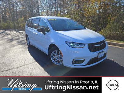 Used 2024 Chrysler Pacifica Touring-L