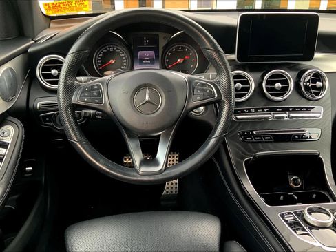 Used 2019 Mercedes-Benz GLC 300 4MATIC image 5
