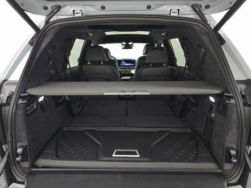 Used 2026 BMW X7 xDrive40i w/ M Sport Package image 9