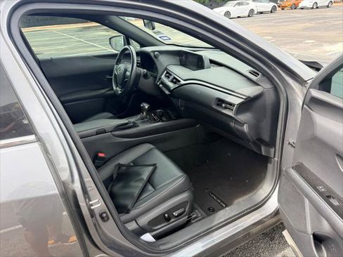 Used 2020 Lexus UX 200 w/ Accessory Package FWD image 13