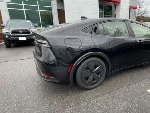 Certified 2024 Toyota Prius Prime SE image 2