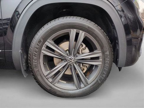 Used 2022 Volkswagen Atlas SEL R-Line image 26