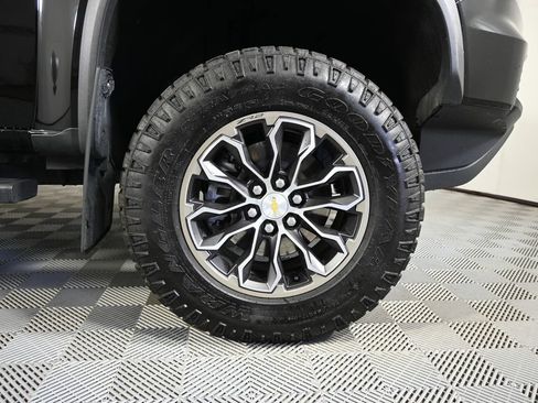 Used 2022 Chevrolet Colorado ZR2 AWD/4WD image 12