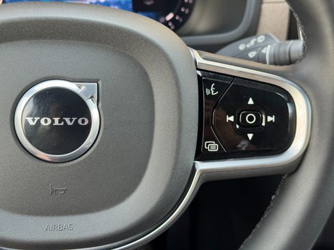 Used 2025 Volvo XC90 B5 Core w/ Protection Package Premier AWD/4WD image 24