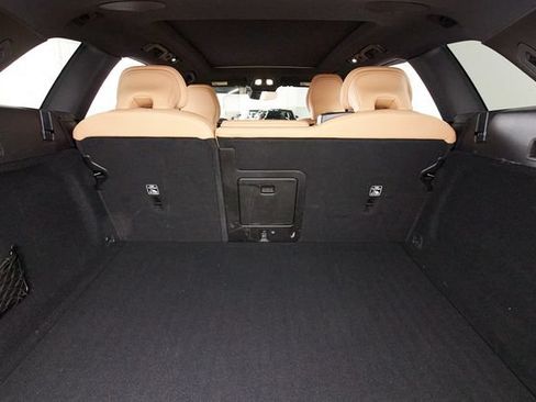 Used 2024 Volvo XC60 B5 Ultimate w/ Protection Package Premier AWD/4WD image 22
