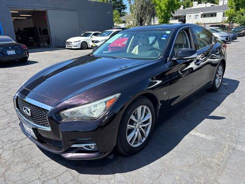 Used 2014 INFINITI Q50 w/ Moonroof Package RWD image 9