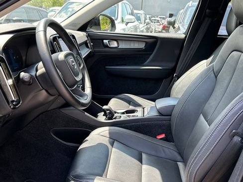 Used 2025 Volvo XC40 B5 Core AWD/4WD image 20