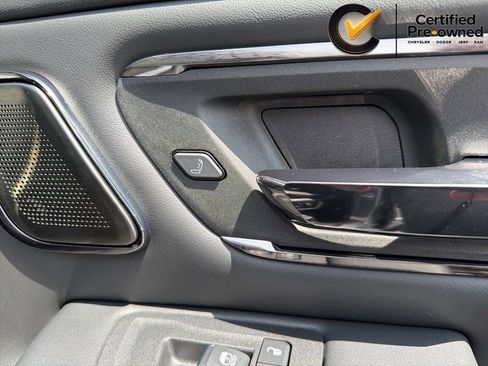 Used 2025 RAM 1500 Limited AWD/4WD image 49