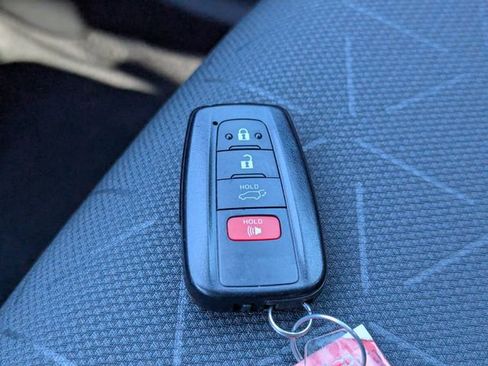 Used 2024 Toyota RAV4 XLE w/ Convenience Package image 28