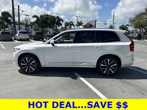 Used 2025 Volvo XC90 B5 Plus w/ Protection Package Premier image 13