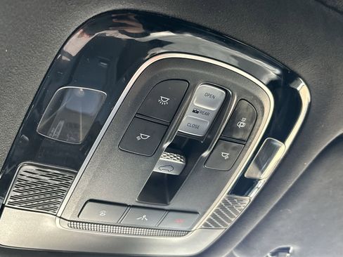 Used 2021 Hyundai Palisade Calligraphy image 22