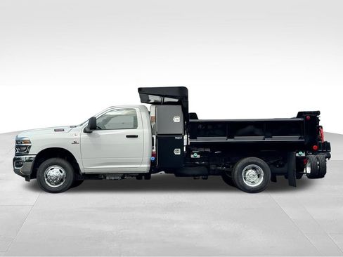 New 2026 RAM 3500 Tradesman w/ Chrome Appearance Group A AWD/4WD image 4