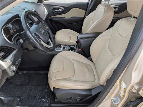 Used 2015 Jeep Cherokee Limited w/ Luxury Group image 18