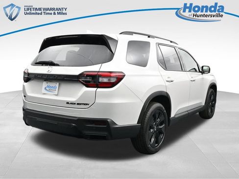 New 2026 Honda Pilot Black Edition image 9