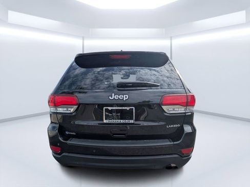 Used 2022 Jeep Grand Cherokee Laredo E RWD image 4