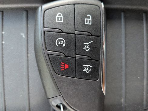 Used 2023 GMC Yukon Denali Ultimate AWD/4WD image 32