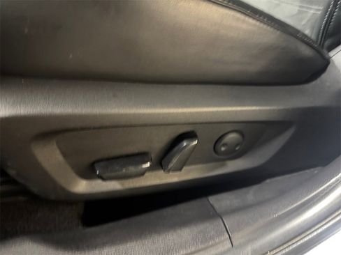 Used 2022 Mitsubishi Outlander SE image 13