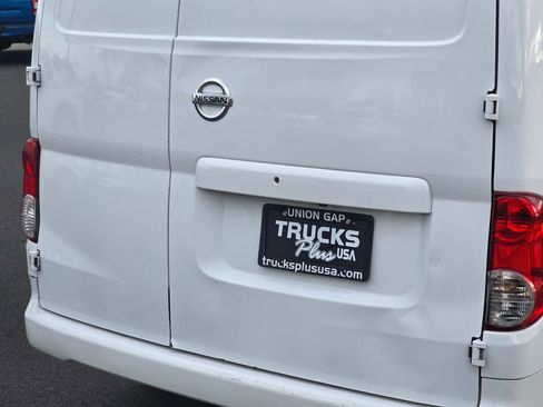 Used 2018 Nissan NV200 SV w/ Navigation Package image 14