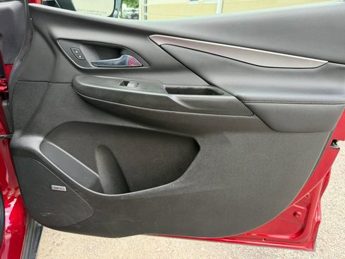 Used 2022 Chevrolet Bolt LT w/ Infotainment Package FWD image 28