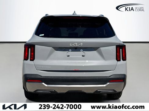 New 2026 Kia Sorento S image 4