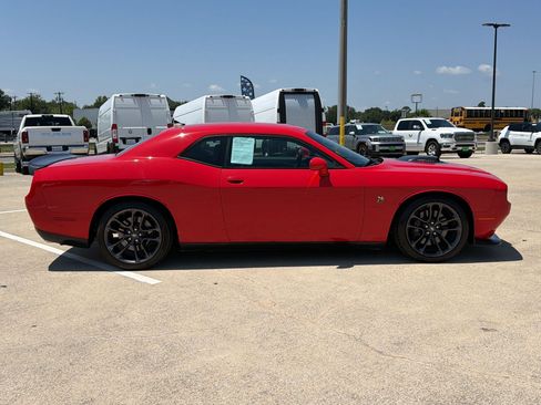 Used 2022 Dodge Challenger R/T Scat Pack w/ Shaker Package RWD image 8