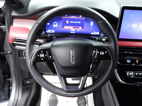 Used 2023 Lincoln Corsair Reserve FWD image 17
