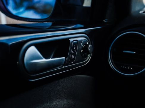 Used 2013 Volkswagen Beetle 2.5 50's Edition image 12