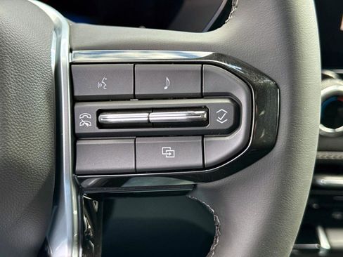 New 2026 Chevrolet Colorado LT image 19