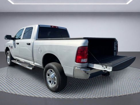 Used 2018 RAM 2500 Tradesman w/ Chrome Appearance Group AWD/4WD image 12