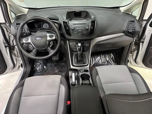Used 2017 Ford C-MAX SE FWD image 2