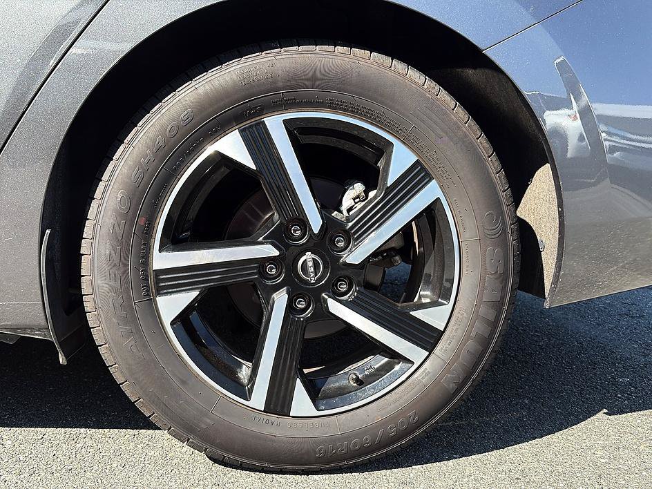 Certified 2025 Nissan Sentra SV FWD image 10