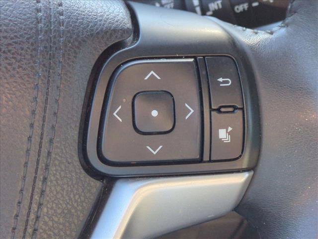 Used 2016 Toyota Highlander Limited AWD/4WD image 12