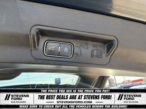 Used 2024 Ford Explorer XLT w/ Equipment Group 202A AWD/4WD image 40